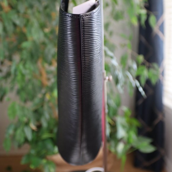 SOLD LOUIS VUITTON VINTAGE BLACK EPI LEATHER NOCTAMBULE TOTE BAG HANDBAG - Picture 7 of 15